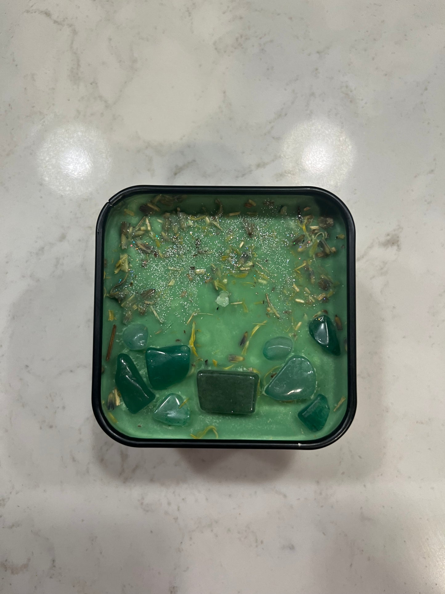 Green Clove Manifest Candle